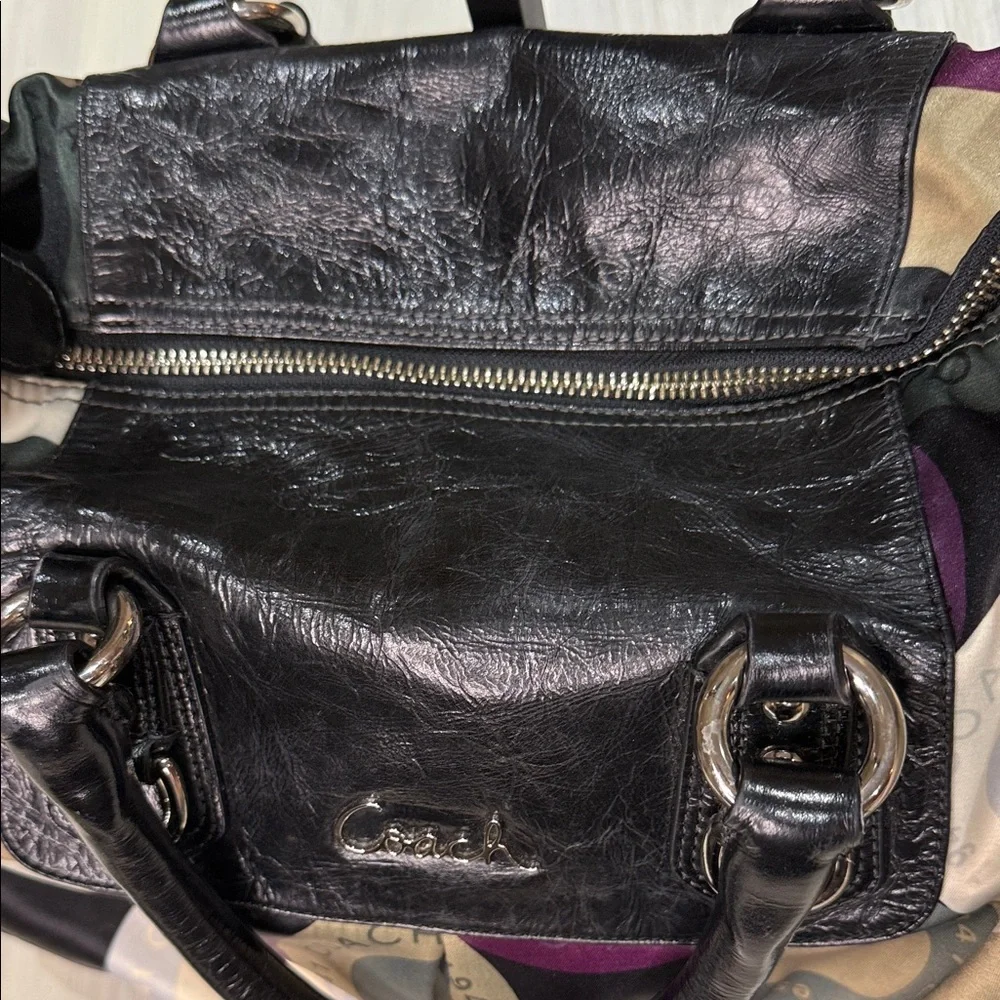 Coach Purple and Black Shoulder Bag-EUC